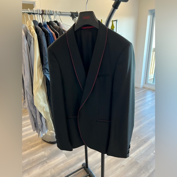 Hugo Boss Tuxedo - Picture 2 of 4